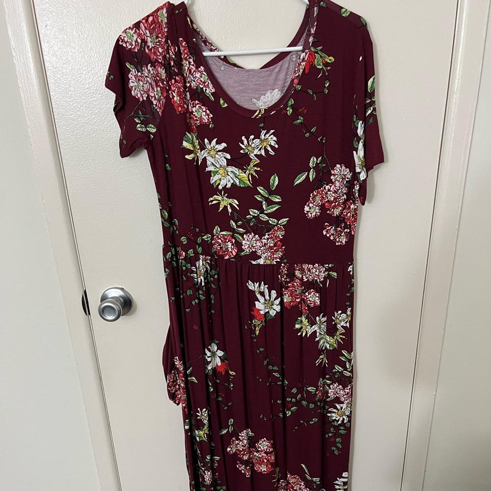 Wine red maxi dress with floral print